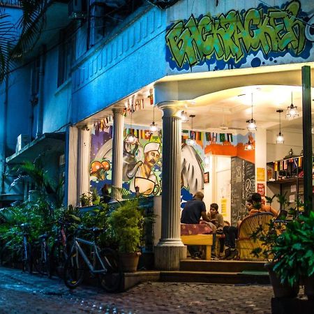 Backpacker Panda Pune Exterior photo