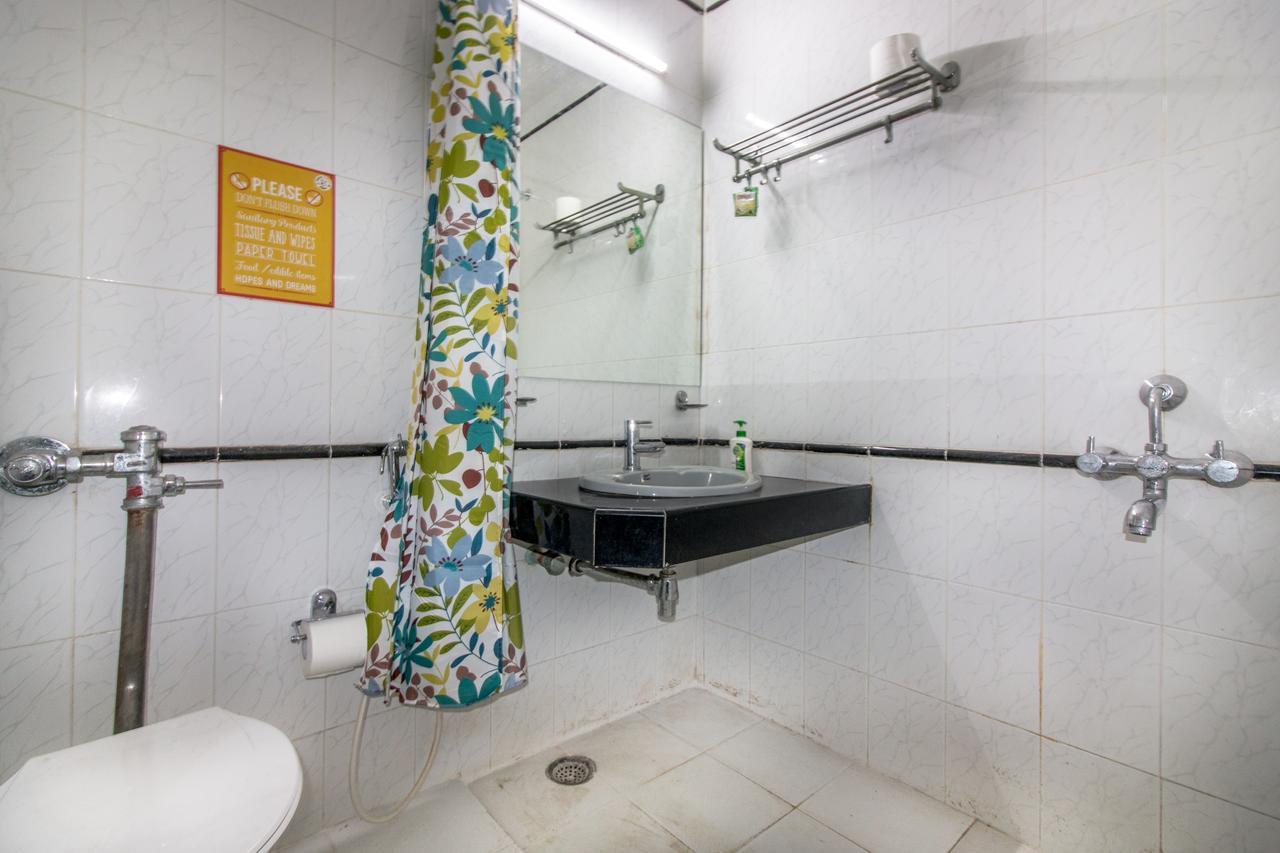 Backpacker Panda Pune Exterior photo