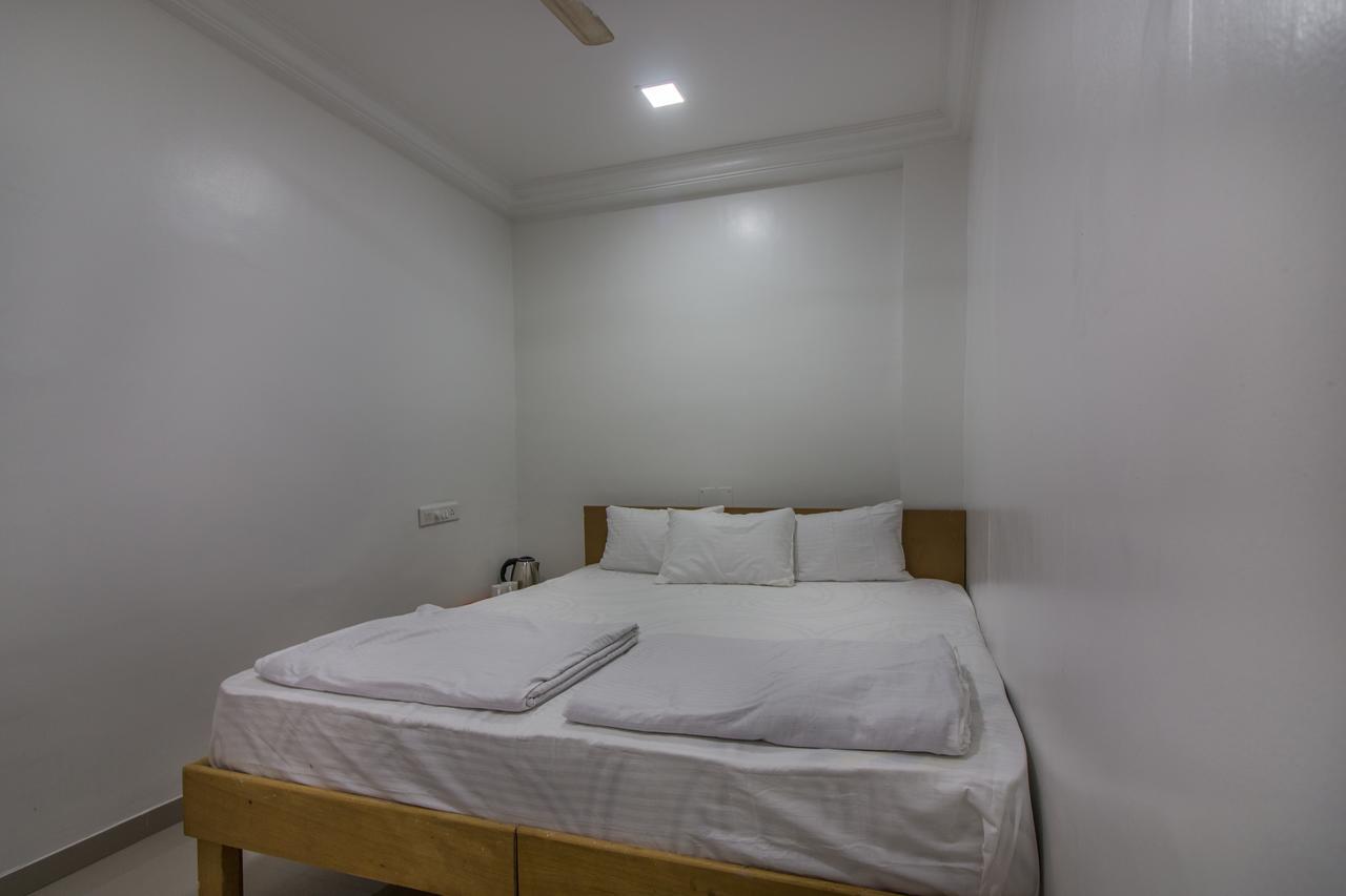 Backpacker Panda Pune Exterior photo