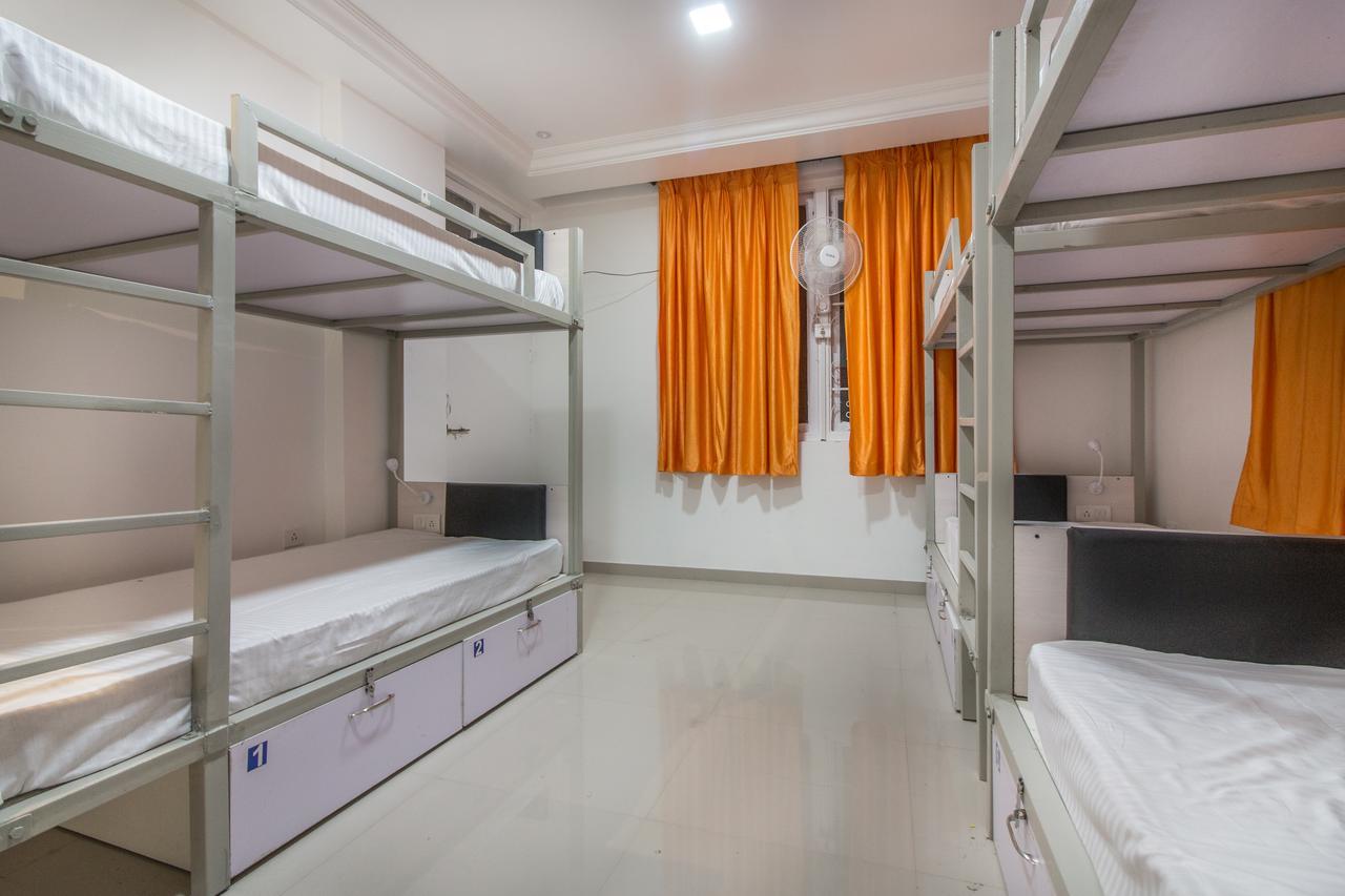 Backpacker Panda Pune Exterior photo
